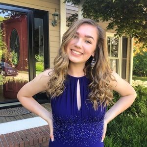 Meet your Posher, Julia